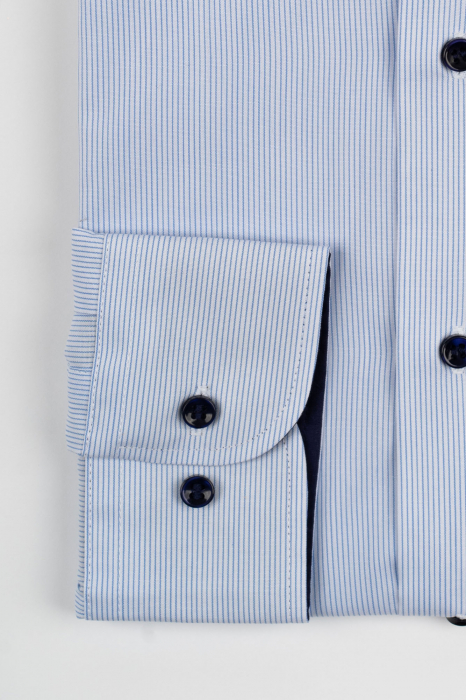 Camasa barbati regular fit alba cu dungi fine bleu [2]