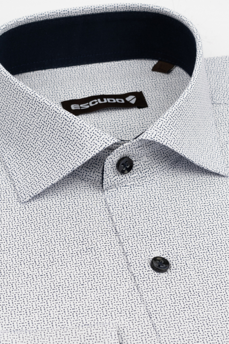 Camasa regular fit alba cu imprimeuri bleumarin si negre [2]