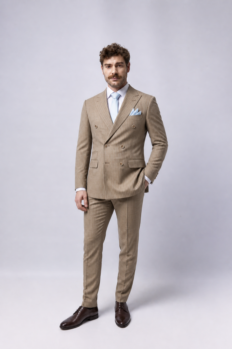 Costum barbati slim fit bej cu dungi albe si doua randuri de nasturi [4]