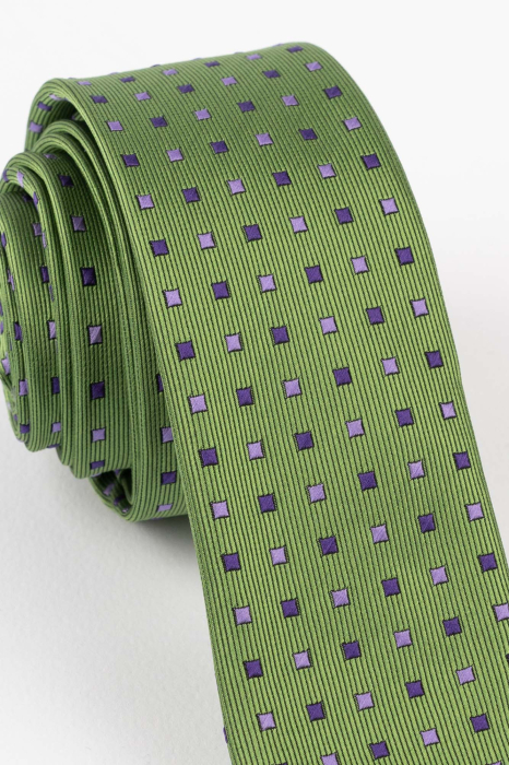 Cravata ingusta verde cu patrate mov [3]