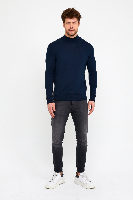 Pulover slim navy cu guler inalt [2]