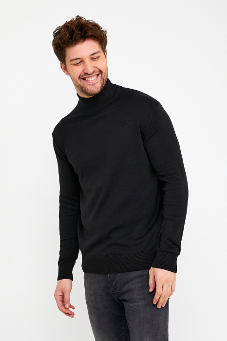 Pulover slim negru cu guler inalt [5]