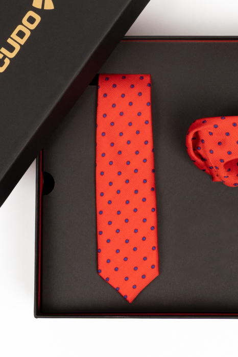 Set cadou cravata ingusta si batista rosii cu buline albastre si butoni [2]