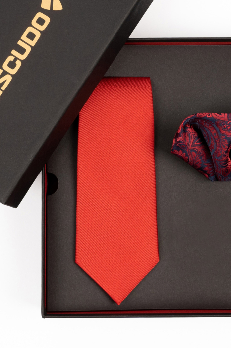 Set cadou cravata rosie si batista bleumarin cu model floral [2]