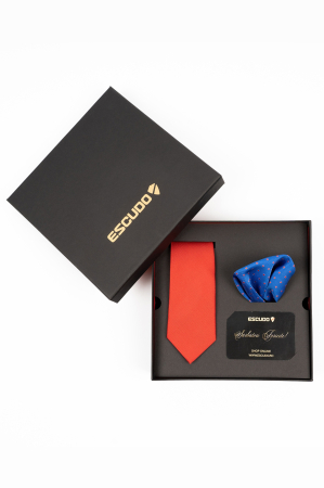 Set cadou cravata rosie si batista albastra cu elemente geometrice rosii [0]