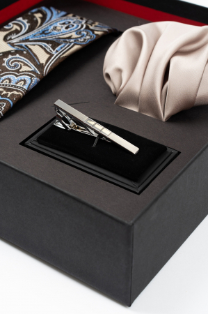 SET CADOU - Set elegant 3 piese - cravata matase naturala, batista bej si ac cravata