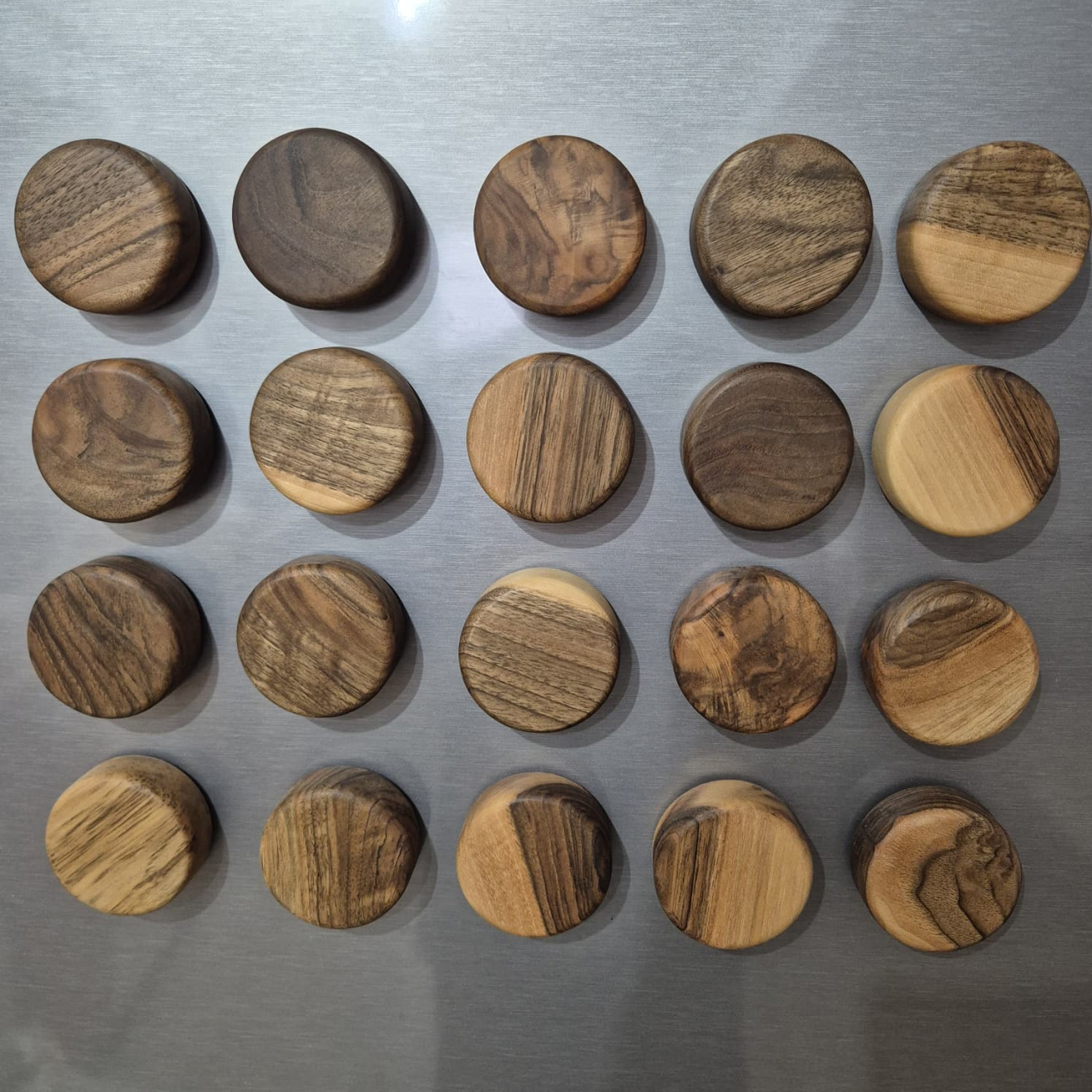 Desfăcător sticle din lemn masiv – model unic [9]