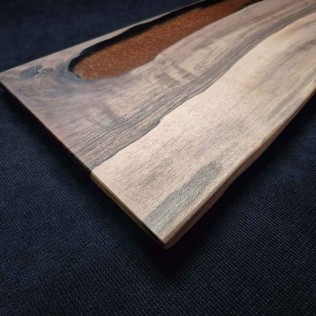 Platou de servire din lemn și rășină epoxidică – handmade Romania | ESCU Woodwork [3]