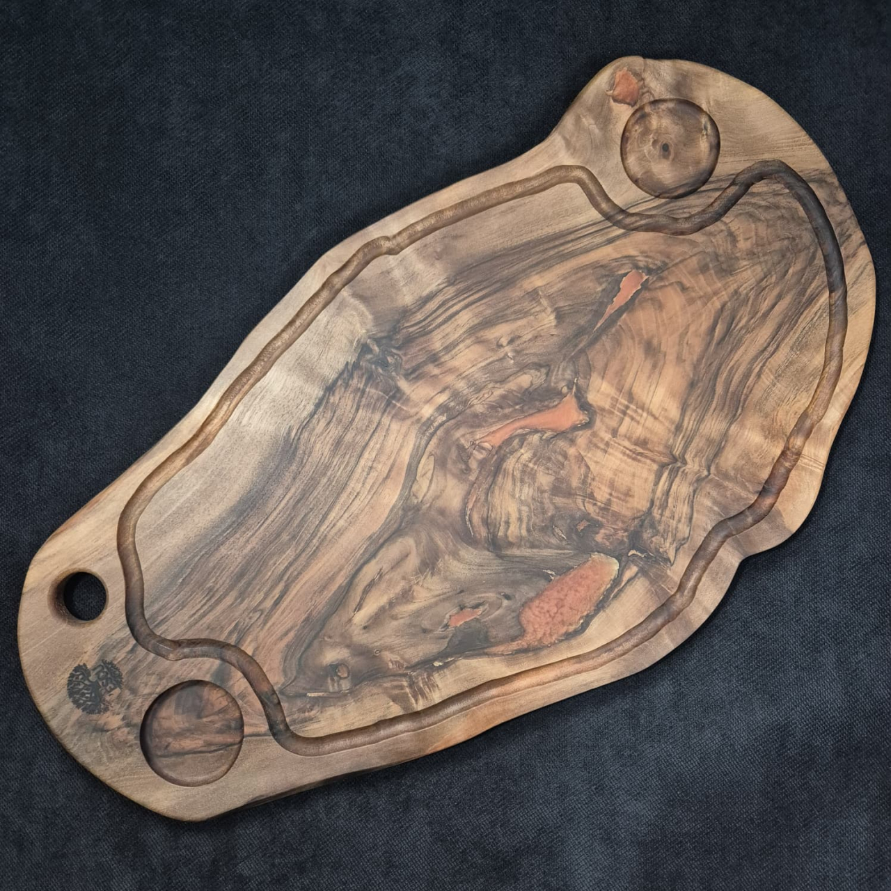 platou-servire-lemn-nuc-canelura-model-unic-escu-woodwork [2]