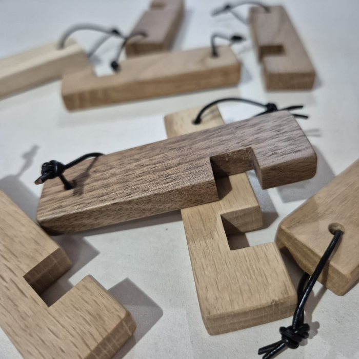 Suport din lemn pentru telefon – handmade [3]