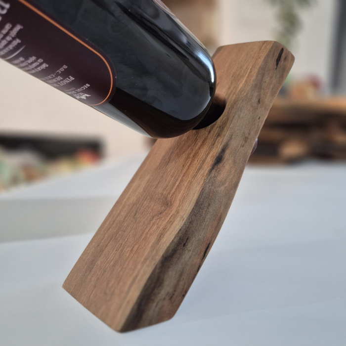Suport vin artizanal din lemn masiv – echilibru spectaculos ESCU Woodwork [3]