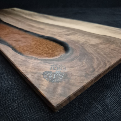Platou de servire din lemn și rășină epoxidică – handmade Romania | ESCU Woodwork [4]