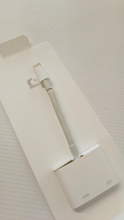 Adaptor Apple de la Lightning la Digital AV [3]