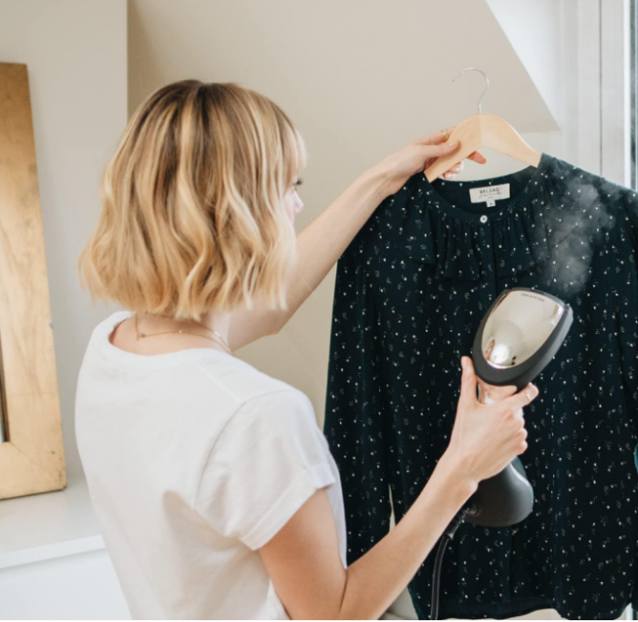 Aparat de călcat cu abur vertical SteamOne [7]