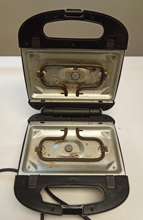 Aparat de făcut sandvișuri 3 în 1 Russell Hobbs 24540 56/RH Sandwich Maker, 760 W [5]