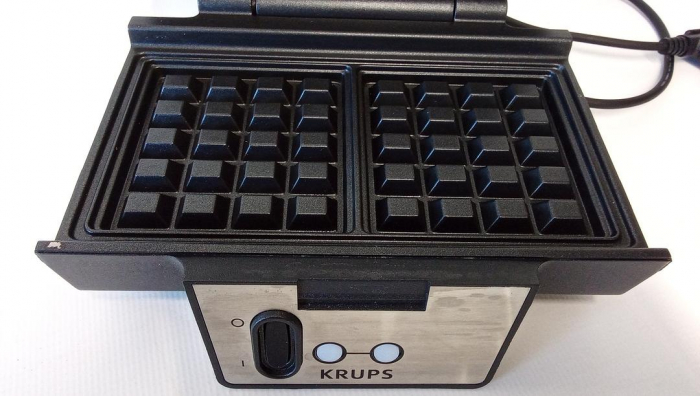 Aparat pentru preparat vafe/gofre Krups FDK251, 850W, 6x12x12 cm, Negru [3]