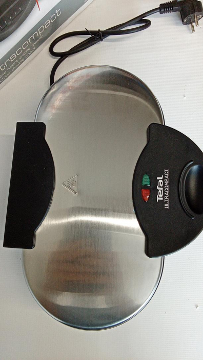 Aparat pentru vafe/gofre Tefal WM 311D Negru, otel inoxidabil, 1200W [4]