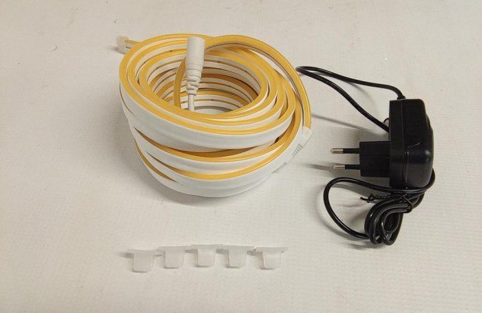 Banda LED flexibila Xunata, impermeabila, 5 m, galben [2]