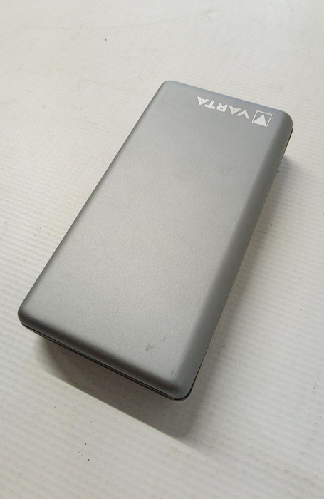 Baterie Externa Varta 20,000 mAh, cablu de incarcare Micro USB [5]