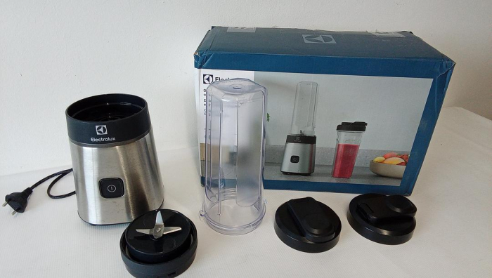 Blender Electrolux E3SB1-4ST Sports Create 3, 600 ml, oțel inoxidabil [2]