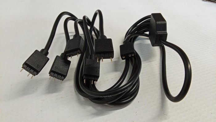 Cablu splitter Cooler Master ARGB 1-la-5, conector LED cu 3 pini, 58 cm, MFX-AWHN-1NNN5-R1 [3]