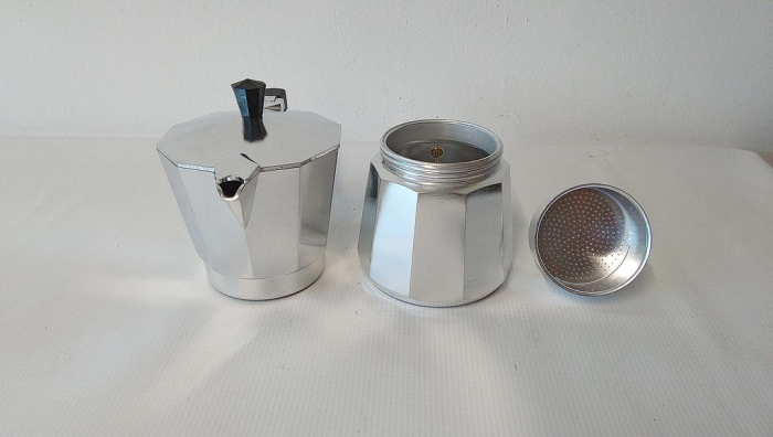 Cafetieră Cecotec Mokclassic 600 din aluminiu, 300 ml [3]