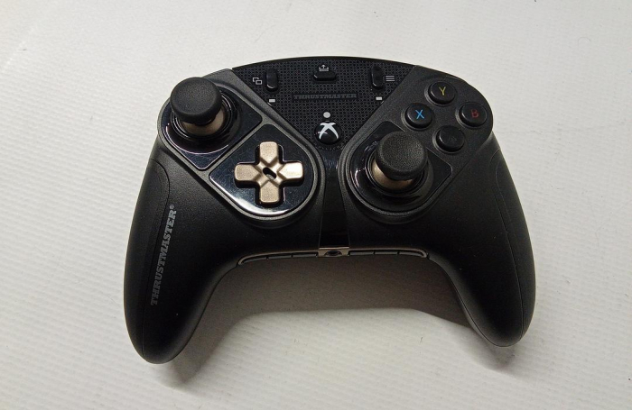 Controller Thrustmaster ESWAP X PRO cu cablu, Gamepad modular profesional, pentru Xbox Series X|S|One și PC [2]