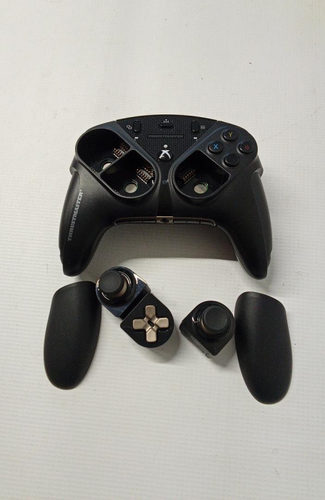 Controller Thrustmaster ESWAP X PRO cu cablu, Gamepad modular profesional, pentru Xbox Series X|S|One și PC [5]