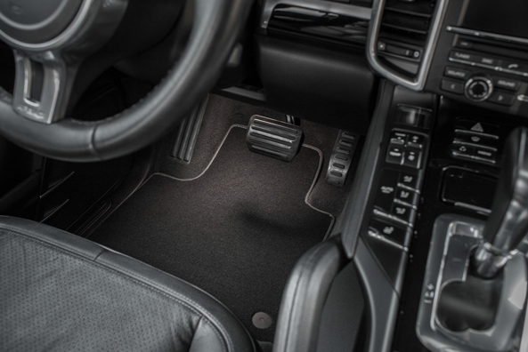 Covorase auto din mocheta Umbrella pentru Volkswagen Golf VIII (2020-prezent) + Odorizant Auto Bradut Wunder-Baum Zimt Apfel (Mar Si Scortisoara) [3]