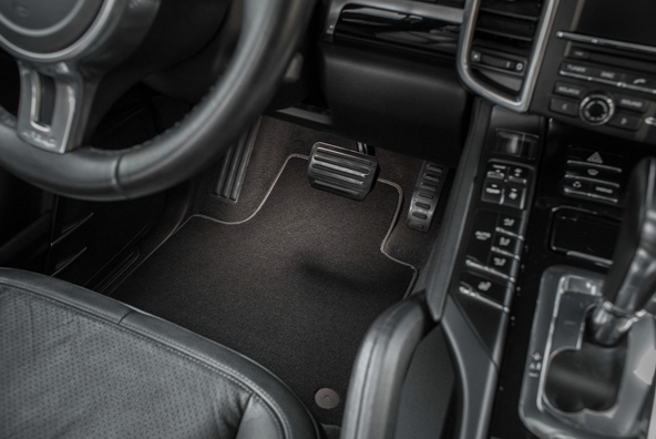 Covorase auto din mocheta Umbrella pentru Volkswagen Touareg I (2002-2010) – Sisteme fixare rotunde + Odorizant Auto Bradut Wunder-Baum Zitrone (Lamaie) [3]