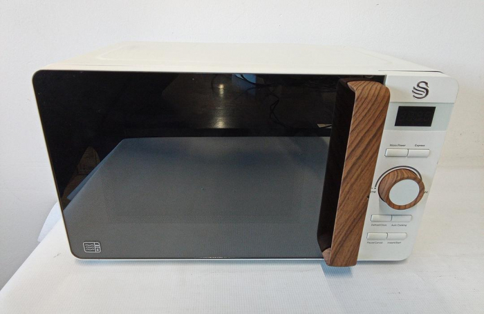 Cuptor cu microunde digital Swan Nordic, 20L, 6 trepte de funcționare, putere 800W, temporizator 30 minute, mod dezghețare, efect lemn, alb mat [2]