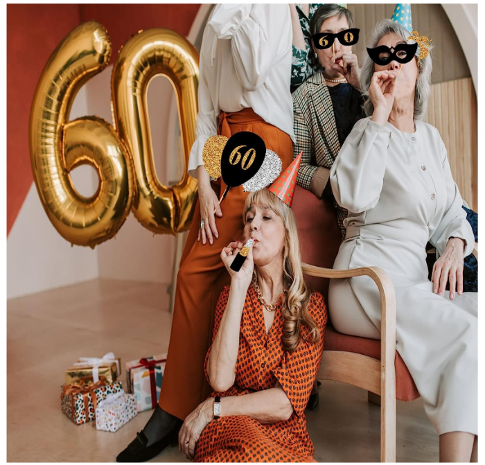 Decoratiuni pentru aniversarea a 60 de ani Sunwuun, 31 de piese [5]