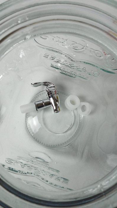 Distribuitor bauturi sticlă Berglander cu robinet rezistent la scurgeri [4]