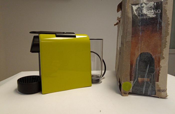 Espressor cu capsule Nespresso Essenza Mini EN 85.L, Lime Green [2]