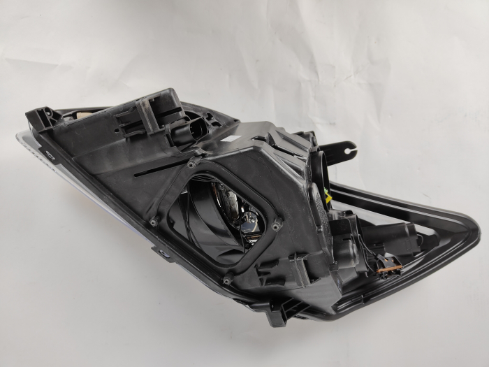 Far dreapta Ford Focus II (DA_, HCP, DP) bi-xenon HELLA 1EL 354 807-061 [5]