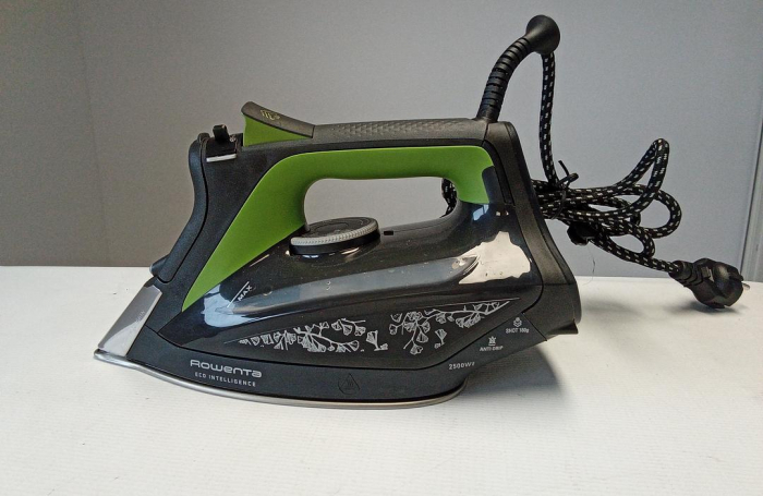 Fier de călcat cu abur Rowenta DW6330D1 Eco Intelligence, 2500 W, 1 litru, negru/verde [2]