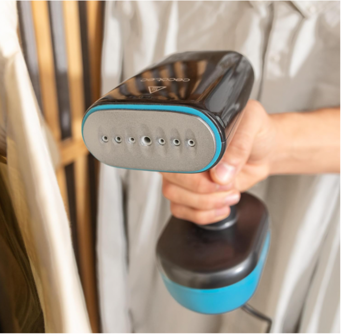 Fier de calcat vertical cu abur Cecotec IronHero 1800 Force, 1800 W, abur continuu de 35 g/min [9]