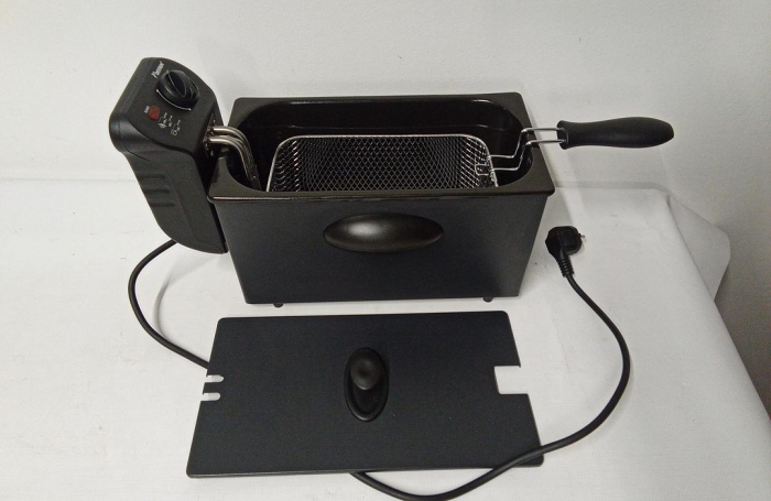 Friteuza cu ulei Bestron AF357B, 2000W, 3.5L, negru [2]