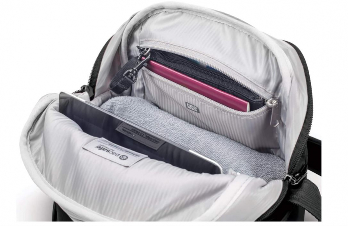 Geanta de umar antifurt, Pacsafe Metrosafe LS250, 12L, negru [4]