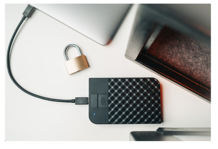 HDD extern Verbatim Secure Fingerprint 2TB, cu acces amprenta, USB 3.1 Type-C, Negru [9]