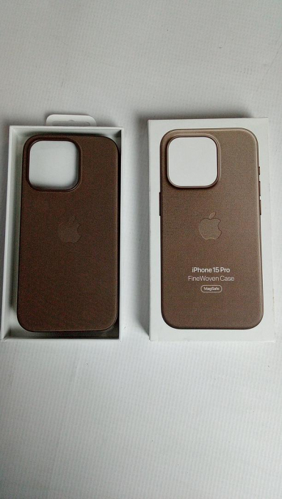Husă Apple iPhone 15 Pro FineWoven cu MagSafe, Taupe [2]