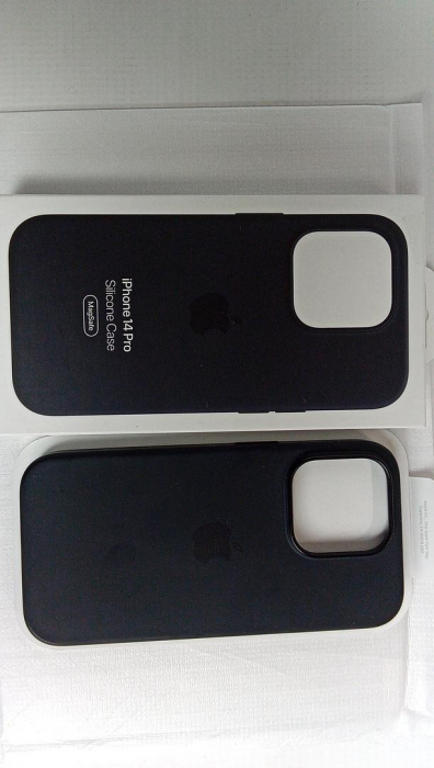 Husă din silicon Apple iPhone 14 Pro cu MagSafe, Midnight [3]