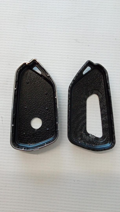 Husa pentru cheie auto Kwmobile compatibilă cu VW Golf 8, negru carbon [5]