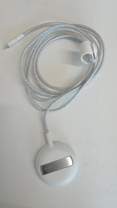 Incarcator fara fir pentru telefon Belkin BoostCharge Pro cu MagSafe, 15 W [2]