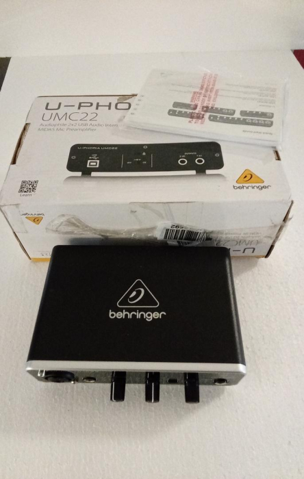 Interfata audio USB Behringer U-Phoria UMC22, negru [2]