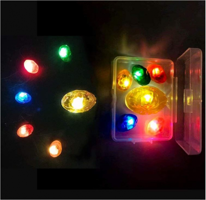 Jucarie Manusa lui Thanos cu LED-uri Infinity Stones, pietere pretioase detasabile cu magnet [7]