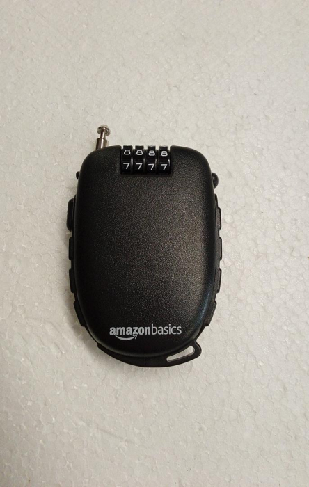 Lacăt cu cablu retractabil Amazon Basics, 4 cifre, negru [2]