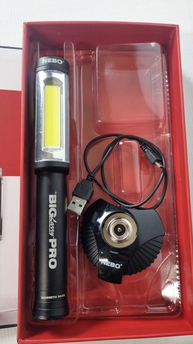 Lanternă NEBO Big Larry PRO, lampa de lucru de 500 lumeni, reîncărcabilă, negru [2]