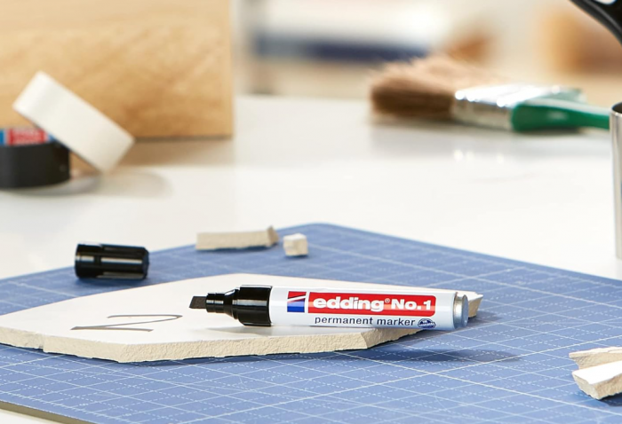 Marker permanent Edding No. 1, corp aluminiu, varf retezat, 1-5 mm, negru [6]