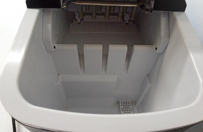 Masina pentru cuburi de gheata GORENJE IMC1200B, 120W, negru [6]